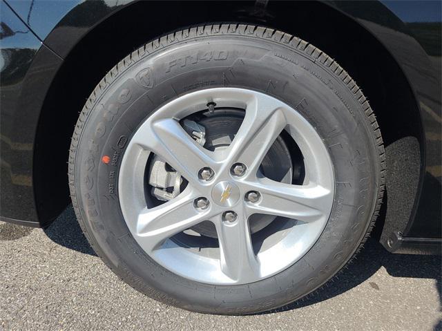 new 2025 Chevrolet Malibu car