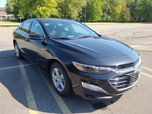 new 2025 Chevrolet Malibu car