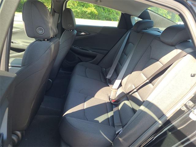 new 2025 Chevrolet Malibu car