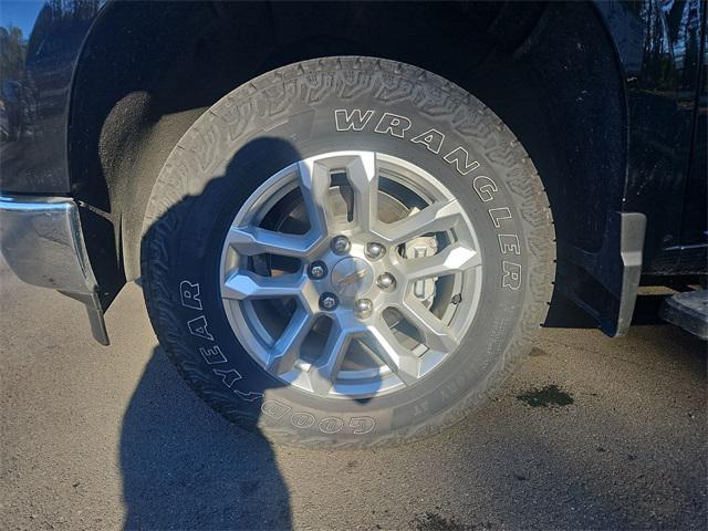 used 2025 Chevrolet Silverado 1500 car, priced at $45,330