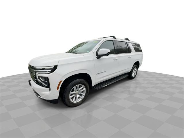 used 2025 Chevrolet Suburban car, priced at $66,799