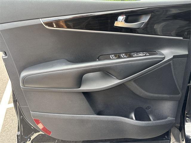 used 2019 Kia Sorento car, priced at $17,857
