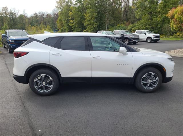 new 2025 Chevrolet Blazer car