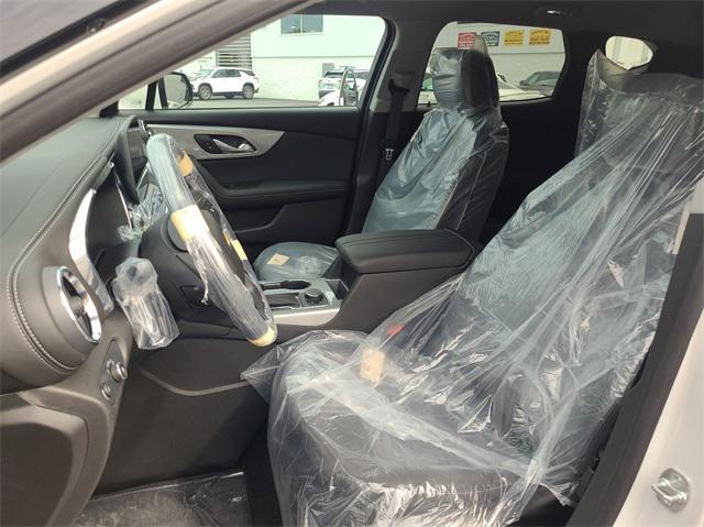 new 2025 Chevrolet Blazer car