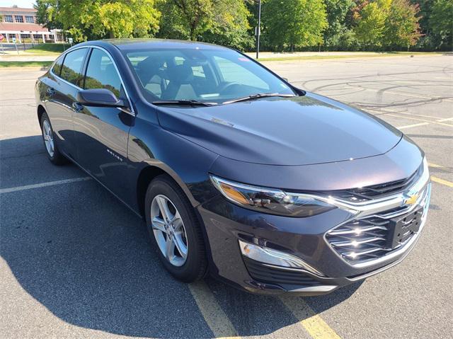 new 2025 Chevrolet Malibu car, priced at $26,495