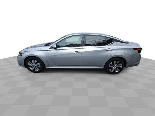 used 2019 Nissan Altima car, priced at $13,900