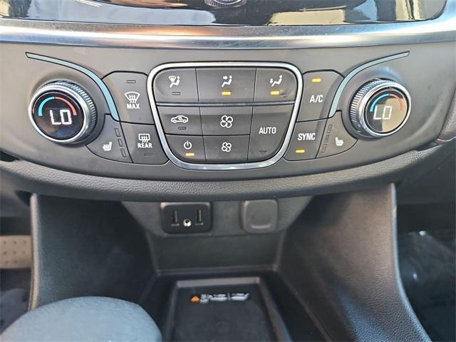 used 2023 Chevrolet Traverse car, priced at $28,800