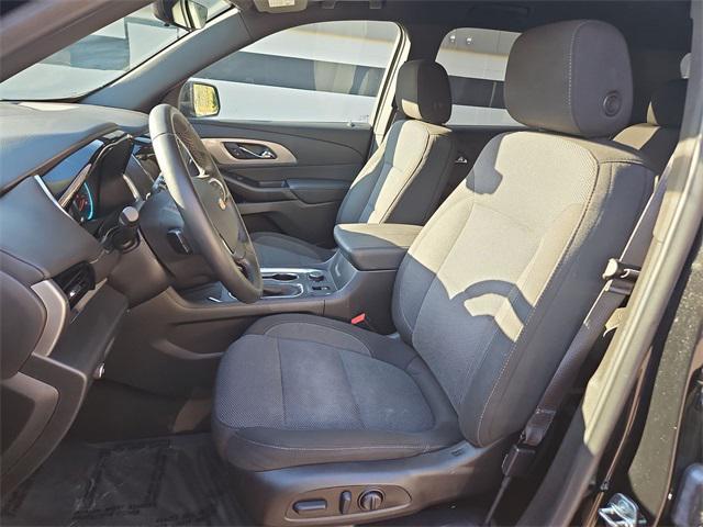 used 2023 Chevrolet Traverse car, priced at $28,800