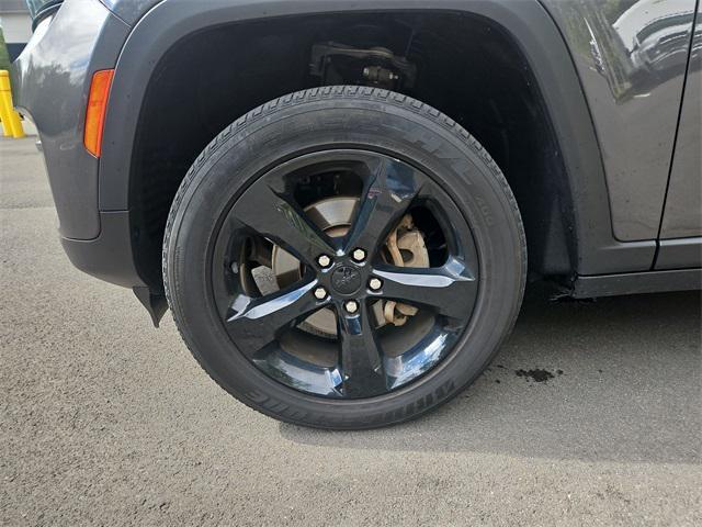 used 2022 Jeep Grand Cherokee car, priced at $32,299