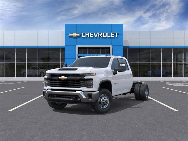 new 2025 Chevrolet Silverado 3500 car, priced at $54,688