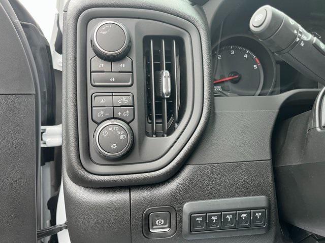 new 2025 Chevrolet Silverado 3500 car, priced at $62,118