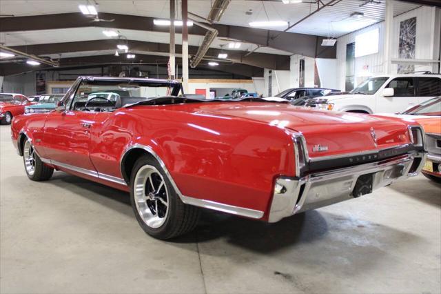 used 1967 Oldsmobile 442 car, priced at $67,900