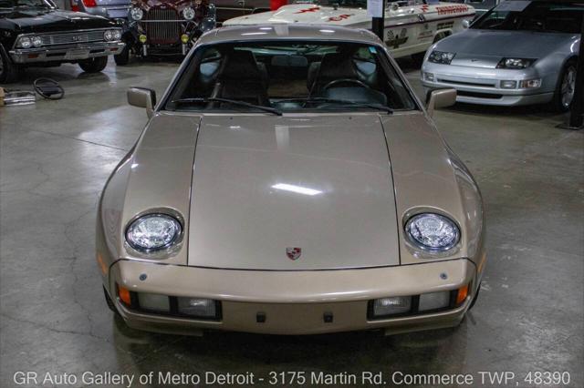 used 1982 Porsche 928 car, priced at $13,900