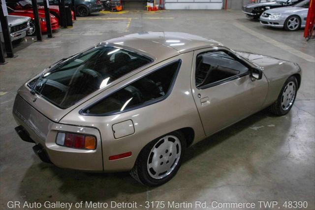 used 1982 Porsche 928 car, priced at $13,900