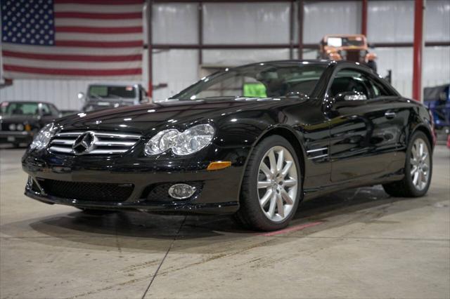 used 2007 Mercedes-Benz SL-Class car, priced at $29,400
