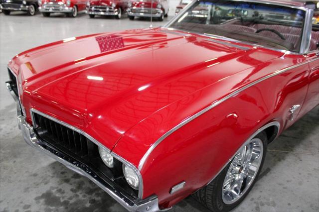 used 1969 Oldsmobile Cutlass Supreme car, priced at $35,900