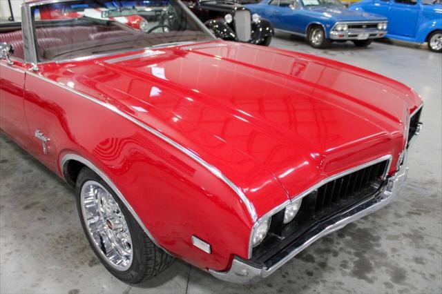 used 1969 Oldsmobile Cutlass Supreme car, priced at $35,900