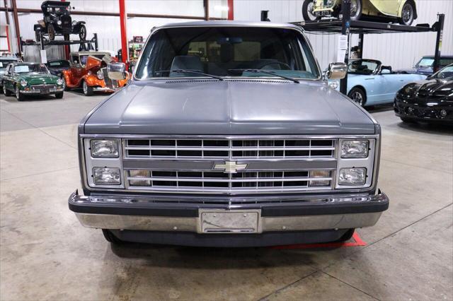 used 1986 Chevrolet Suburban car, priced at $23,900