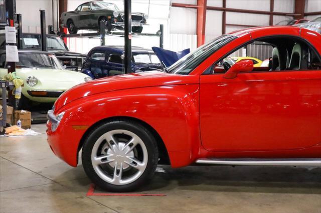 used 2004 Chevrolet SSR car, priced at $29,900