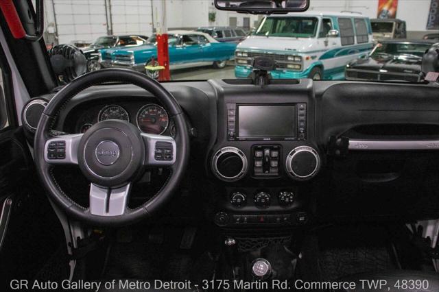 used 2016 Jeep Wrangler Unlimited car, priced at $37,900