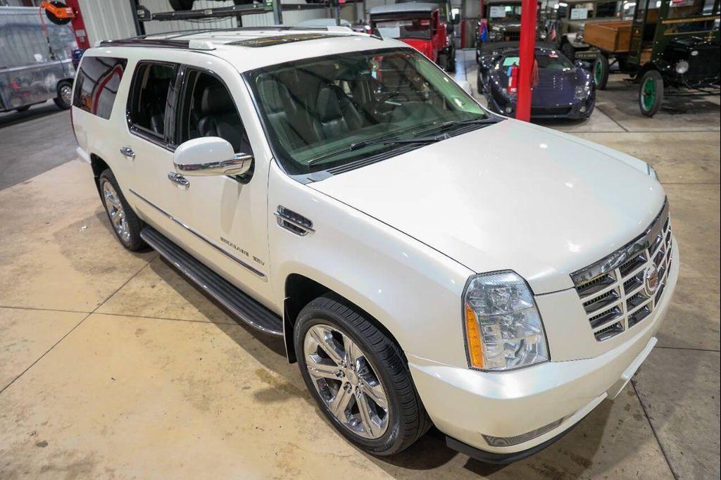 used 2010 Cadillac Escalade ESV car, priced at $16,900