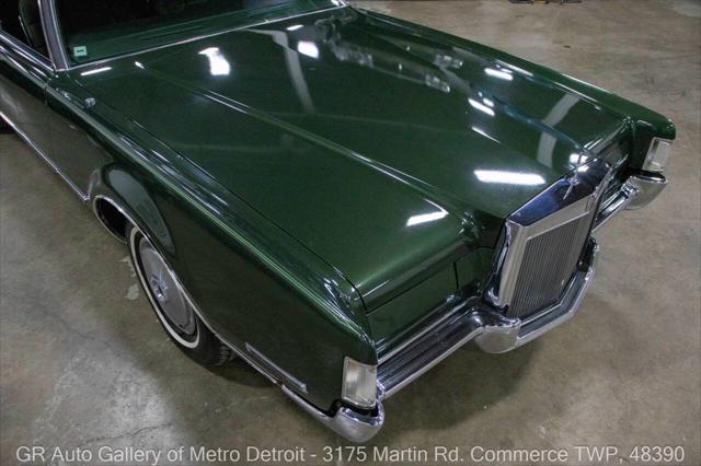 used 1972 Lincoln Mark IV car, priced at $12,900