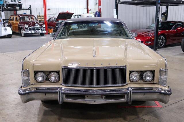 used 1974 Lincoln Continental car, priced at $8,900