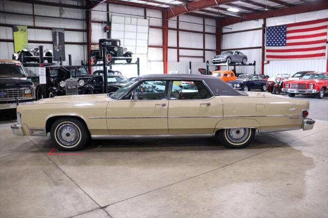 used 1974 Lincoln Continental car, priced at $8,900