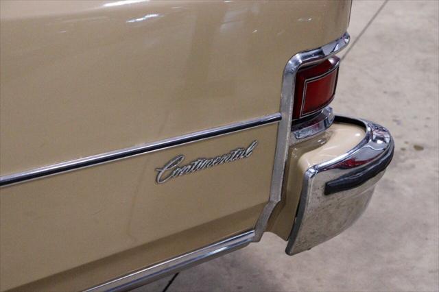 used 1974 Lincoln Continental car, priced at $8,900