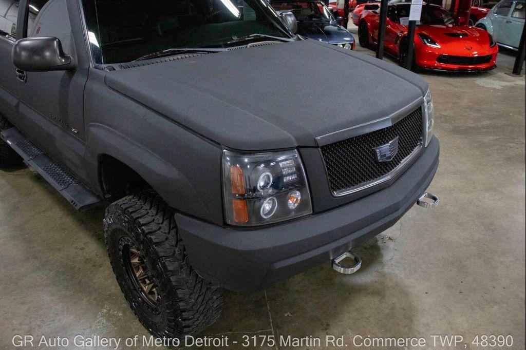 used 2002 Cadillac Escalade EXT car, priced at $16,900