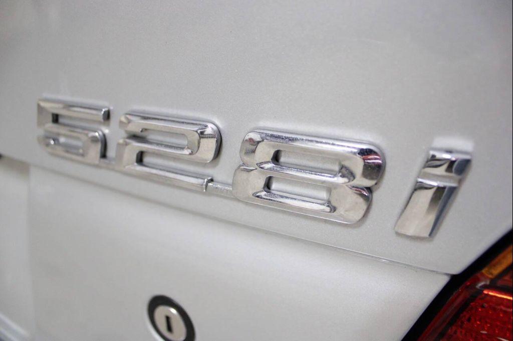 used 2000 BMW 528 car, priced at $7,900