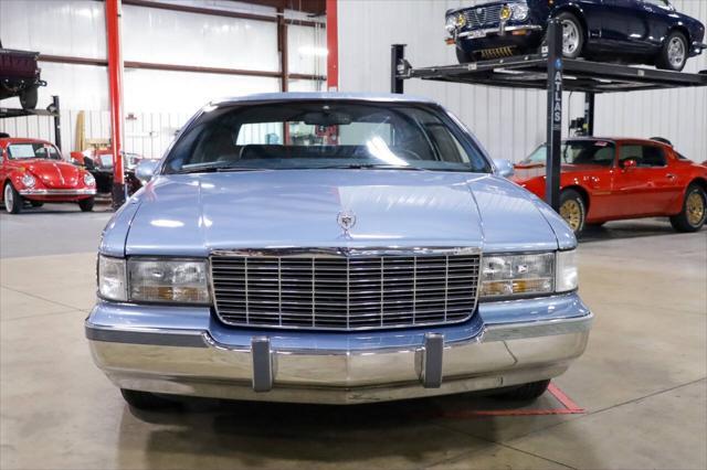 used 1993 Cadillac Fleetwood car, priced at $11,900