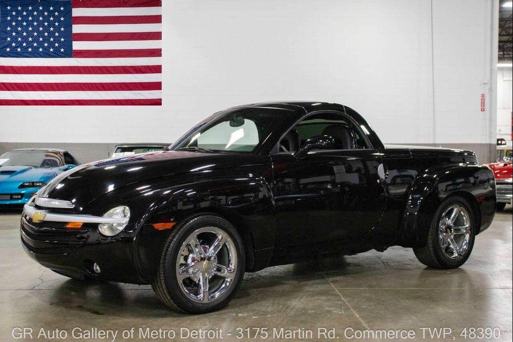 used 2005 Chevrolet SSR car, priced at $34,900