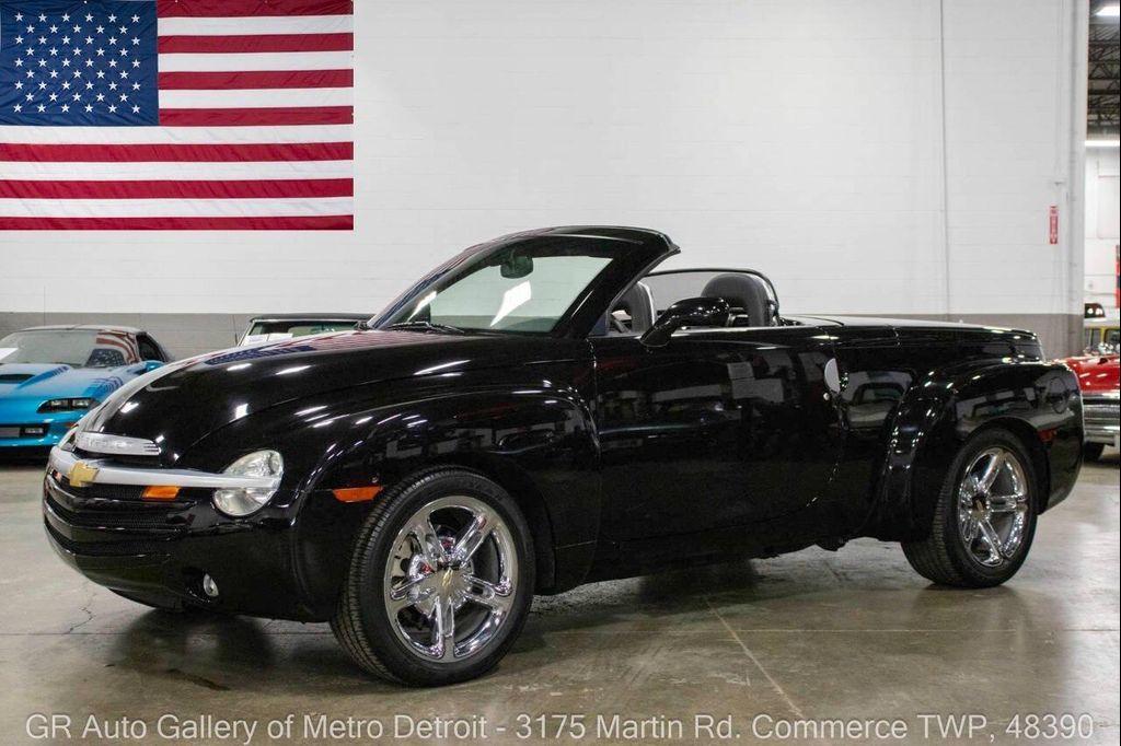 used 2005 Chevrolet SSR car, priced at $34,900