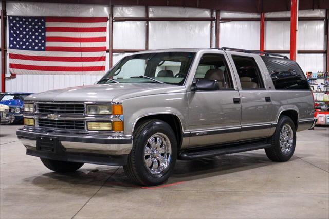 used 1999 Chevrolet Suburban car, priced at $14,900
