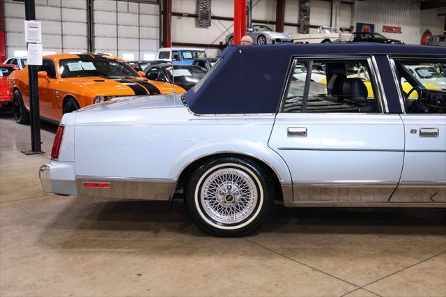 used 1986 Lincoln Town Car car, priced at $14,900