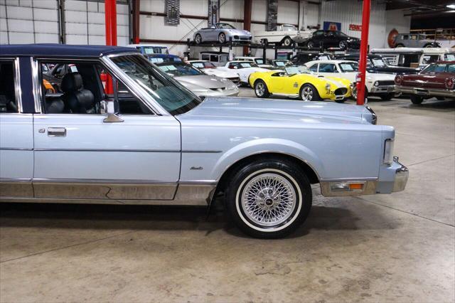 used 1986 Lincoln Town Car car, priced at $14,900