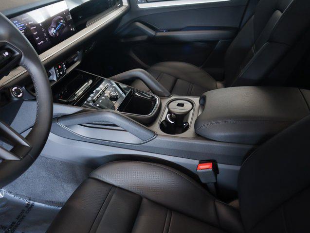 new 2025 Porsche Cayenne car, priced at $119,985
