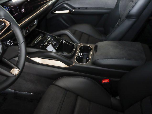 new 2025 Porsche Cayenne car, priced at $157,785