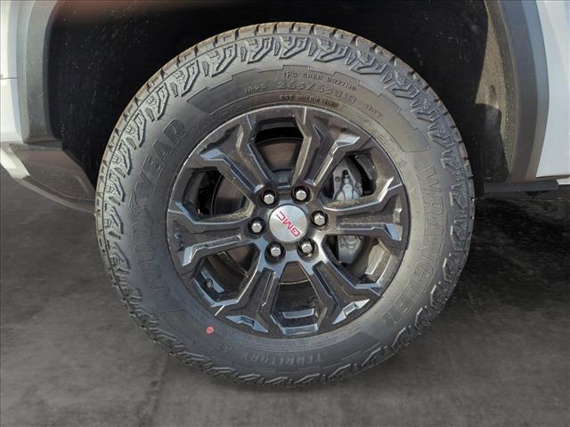 new 2024 GMC Canyon car, priced at $40,220