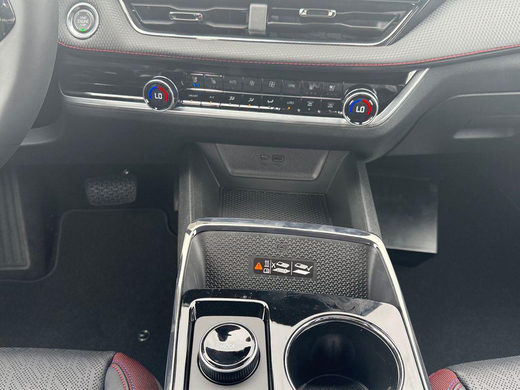 new 2026 Chevrolet Equinox car, priced at $33,420