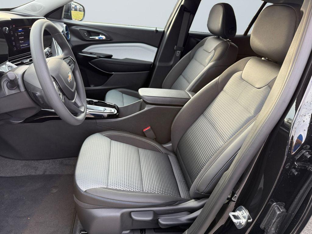 new 2026 Chevrolet Trax car, priced at $22,290