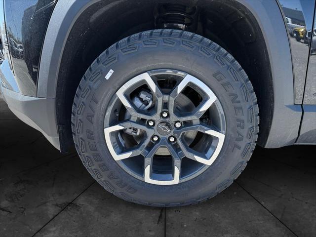 new 2025 Chevrolet Equinox car, priced at $30,106
