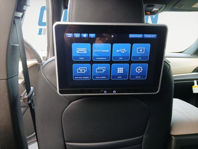 used 2023 Chevrolet Traverse car, priced at $28,000