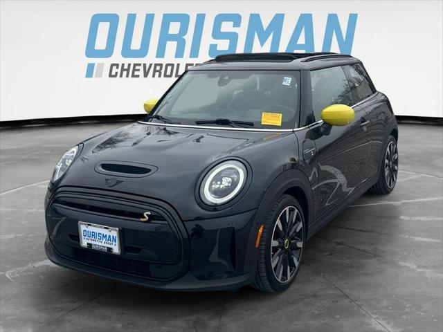 used 2022 MINI Hardtop car, priced at $17,500