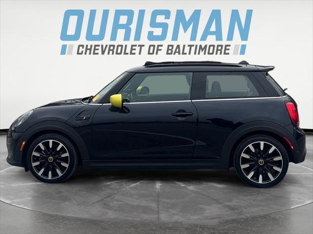 used 2022 MINI Hardtop car, priced at $17,500