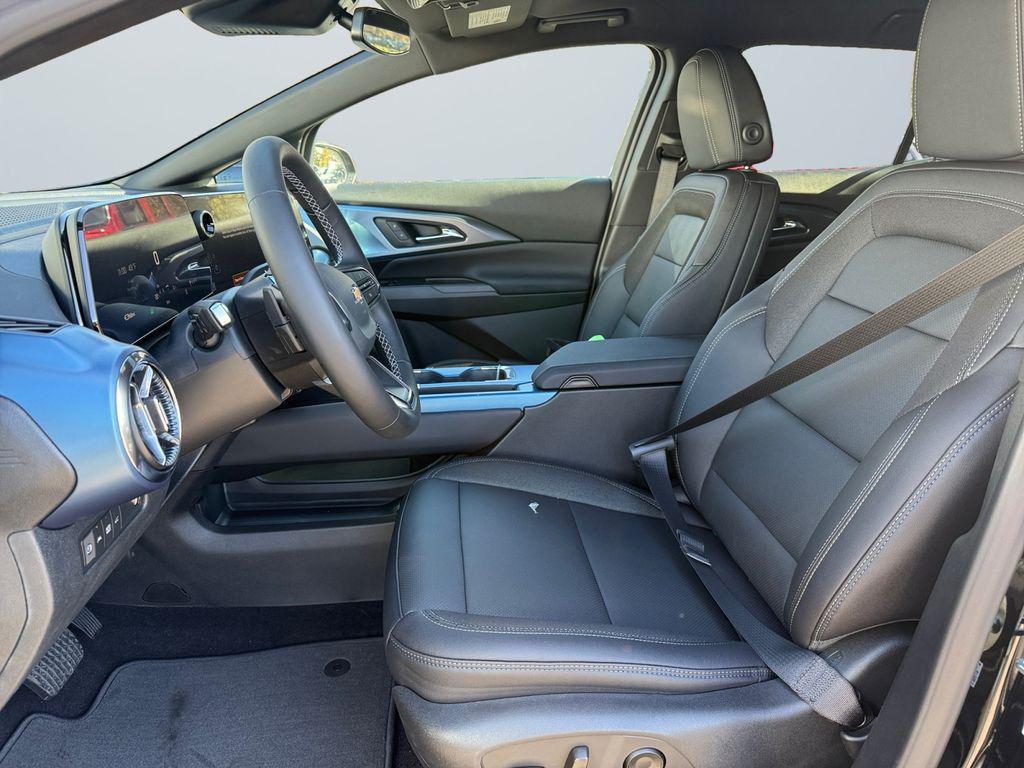 new 2026 Chevrolet Equinox EV car, priced at $39,386