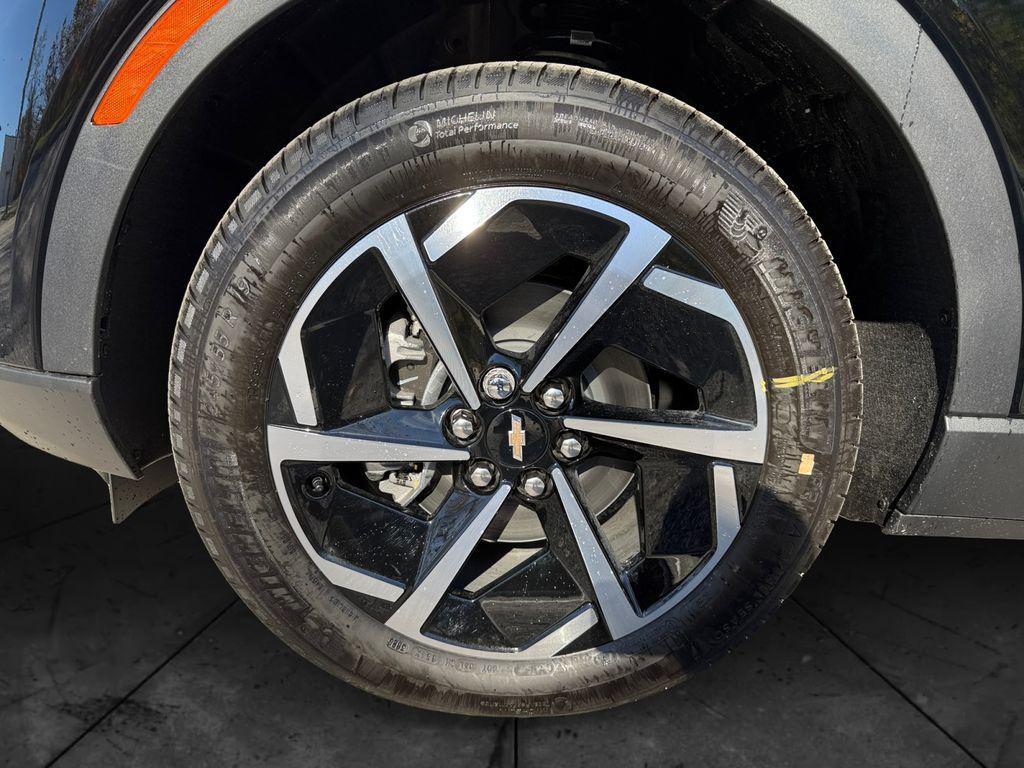 new 2026 Chevrolet Equinox EV car, priced at $39,386