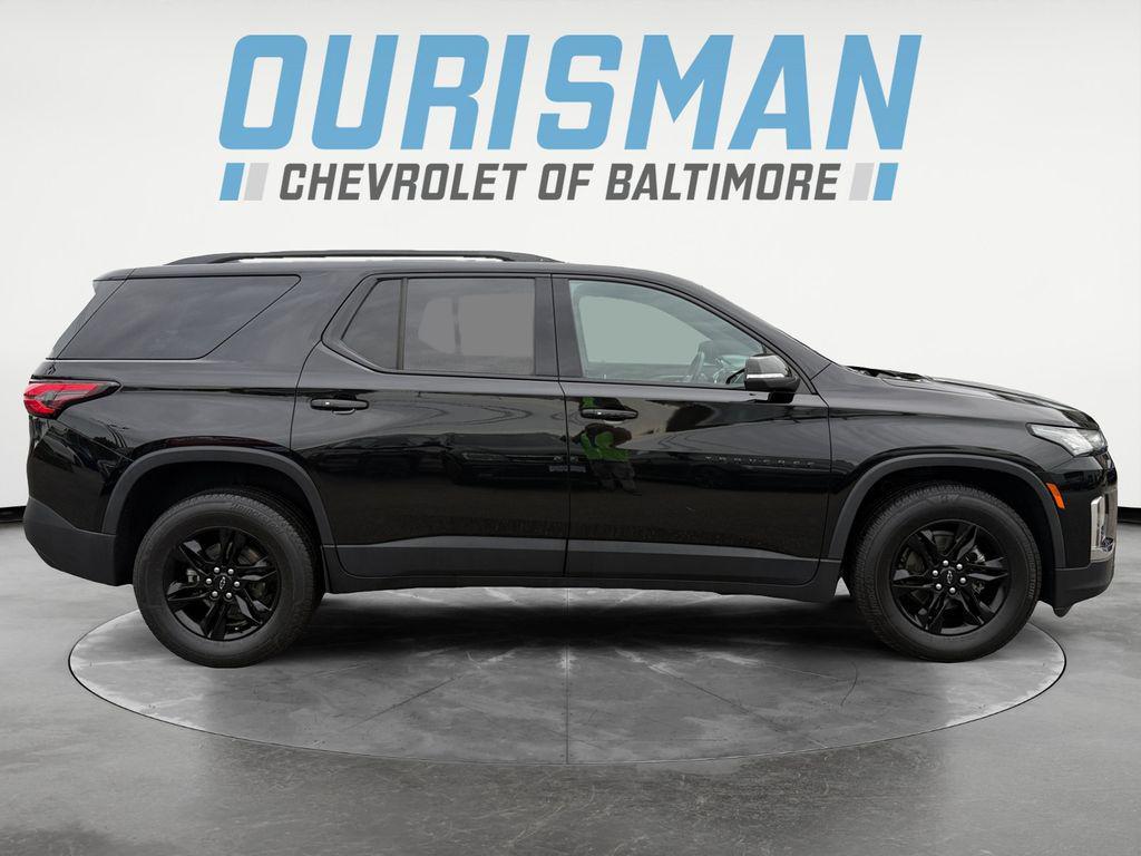 used 2023 Chevrolet Traverse car, priced at $30,500
