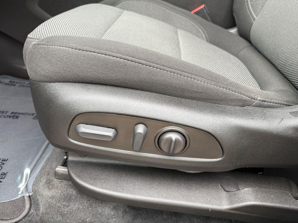 used 2023 Chevrolet Traverse car, priced at $30,500